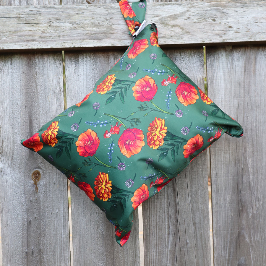 BORROWER IN BLOOM EXCURSION BAG