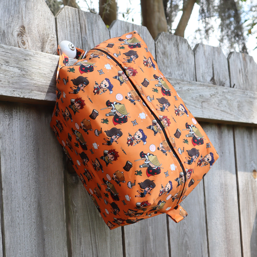 NARUTO AND FRIENDS TRAVEL POUCH