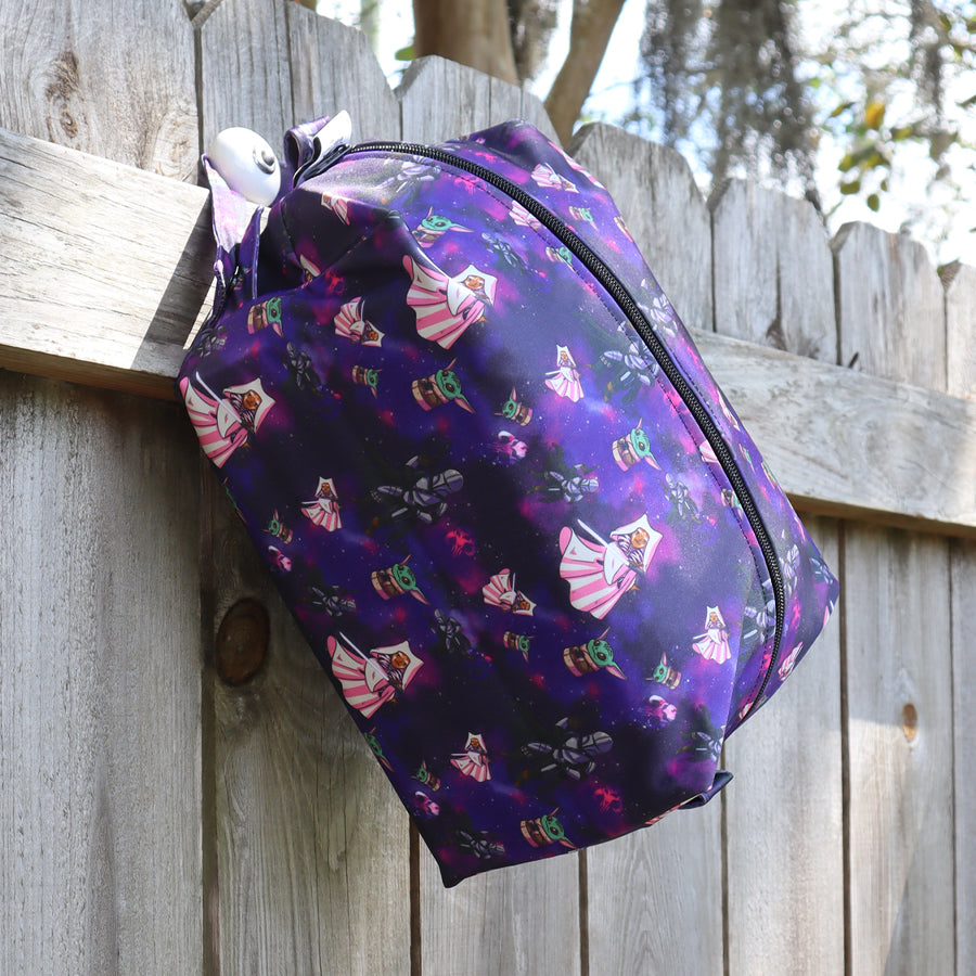 THE GREAT DECISION TRAVEL POUCH