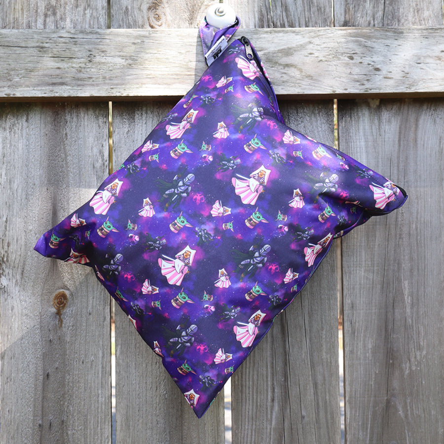 THE GREAT DECISION EXCURSION BAG