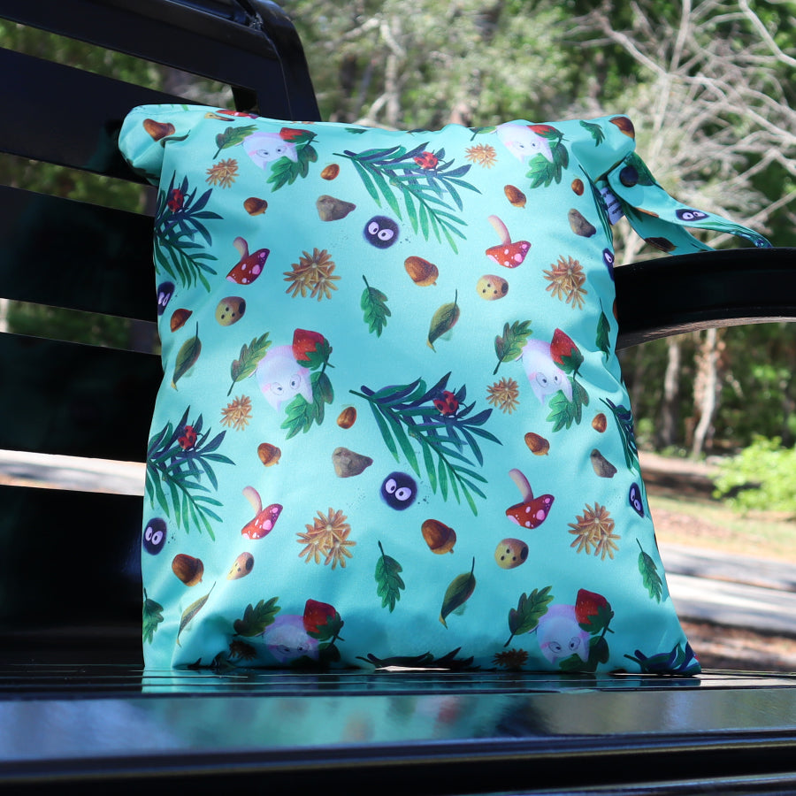 FOREST SPIRITS EXCURSION BAG